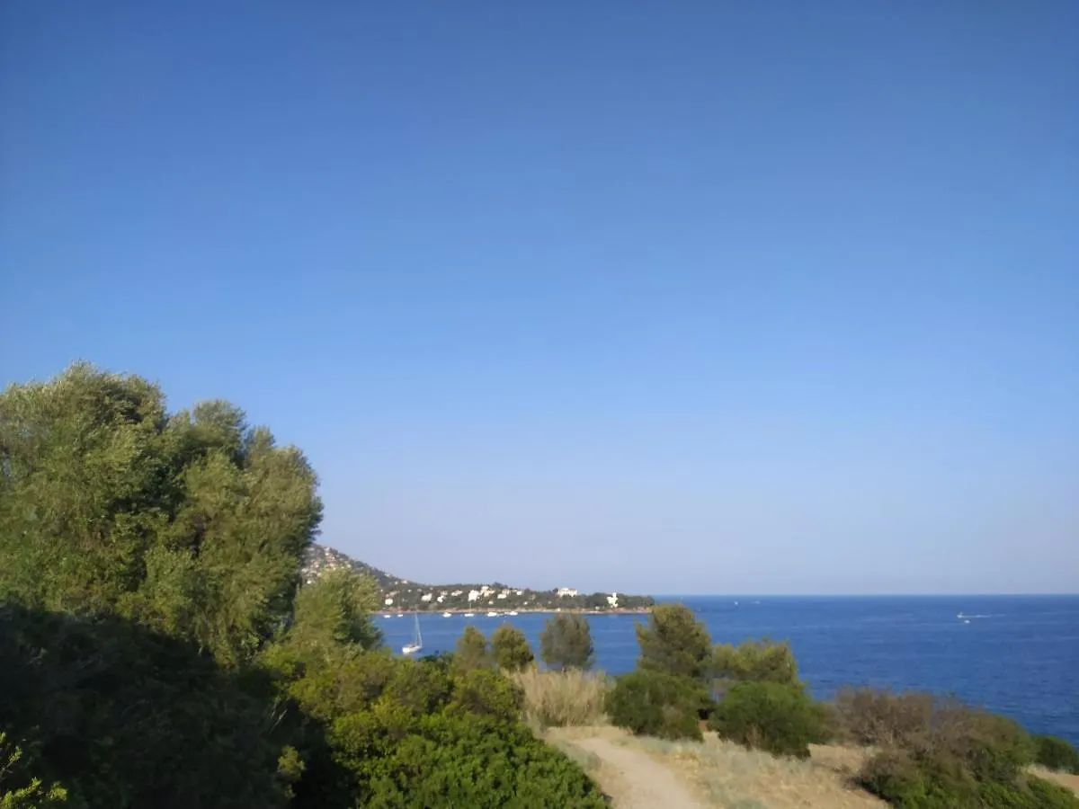 Cozy Apartment In Agay With Stunning Views Saint-Raphaël