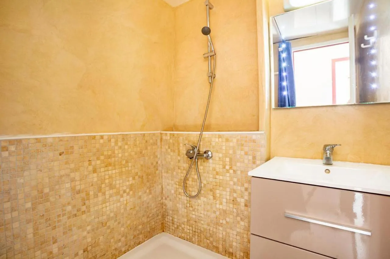 Cozy Apartment In Agay With Stunning Views Saint-Raphaël